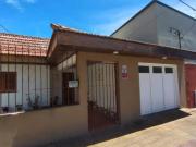 Casa de 2 dormitorios en hermosa zona de Ringuelet. 509...