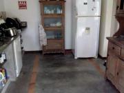 Casa de 2 dorms, 1 banheiro, 1 lavabo, com terreno de...