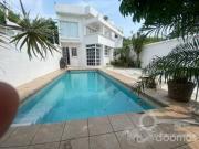 Casa de 2 niveles con consultorio en Venta en Av Miguel...