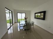 CASA DE 2 NIVELES EN PRIVADA DENTRO DE FLORESTA, NORTE...