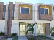 Casa de 2 Niveles en Venta cerca de Boca del Río por...