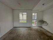 Casa de 2 niveles en venta en Real Granada con 1...