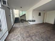 Casa de 2 pavimentos, 04 Quartos com suíte com closet...