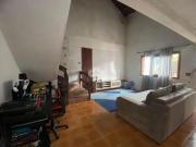 Casa de 2 pavimentos e 2 dormitórios com suíte na Lomba...