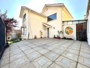 CASA DE 2 PISOS, ALTO MACUL. 4D+3B