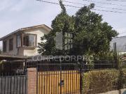 CASA DE 2 PISOS CON 3D+1B CERCA A MALL PLAZA TOBALABA