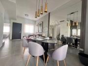 Casa de 2 Pisos con Recámara en Planta Baja, Sector...