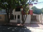 CASA DE 2 PISOS EN LUGAR RESIDENCIAL