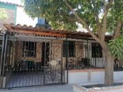 CASA DE 2 PISOS EN LUGAR RESIDENCIAL