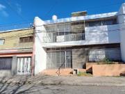 Casa de 2 pisos EN VENTA, 4 dormitorios, patio, cochera,...