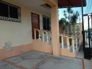 Casa de 2 Pisos en VENTA en Los Pinos. Mérida