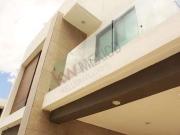 CASA DE 2 PISOS Y 3 HABITACIONES CON TERRAZA EN NUEVO...