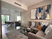 Casa de 2 Pisos y 3 Recámaras en Sector Viñedos con...