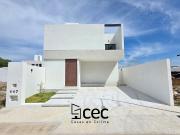 CASA DE 2 PLANTAS, EN COTO PRIVADO, 3 RECÁMARAS, 2.5...