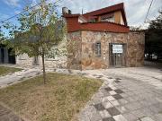 Casa de 2 plantas en Venta Apta crèdito Usos mùltiples...