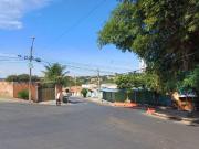 Casa de 2 quartos, no Novo Mundo com LT. grande,...