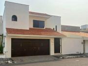 Casa de 300 m² con 4 recámaras en venta, Costa de Oro