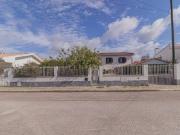 Casa de 326 m² à venda Almada, Setúbal