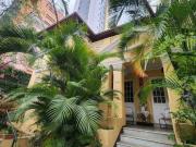 Casa de 330m2 no bairro de lourdes