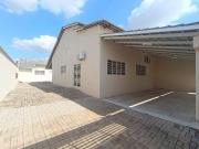 Casa de 3/4 sendo duas suites sozinha no lote no Jardim...