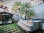 Casa de 362m² à venda com 5 quartos e 6 vagas de garagem...