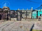 Casa de 3 ambientes con entrada de auto y deposito en Munro