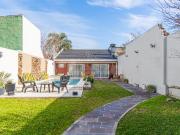 Casa de 3 ambientes con jardín y piscina Lanús Oeste Casa de 3 ambientes con jardín y piscina Lanús Oeste