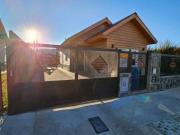CASA DE 3 AMBIENTES CON QUINCHO Y GARAGE