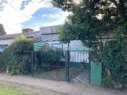 Casa de 3 ambientes en Longchamps a 1 cuadra de la plaza...