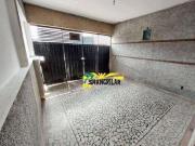 Casa de 3 cômodos em ótimo terreno e localização à...