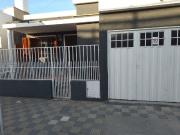 CASA DE 3 DORMITORIOS BARRIO COLON