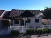 Casa de 3 dormitórios com Piscina e Quiosque