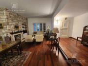 Casa de 3 dormitorios con pileta sobre Av. Universitaria...