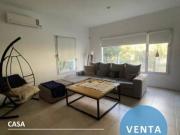 Casa de 3 Dormitorios con Pileta, sobre Calle Figueroa y...