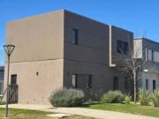 Casa de 3 Dormitorios en Alquiler en Barrio El Aljibe,...