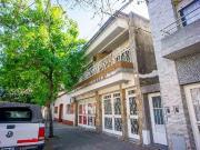 Casa de 3 Dormitorios Local Galpón