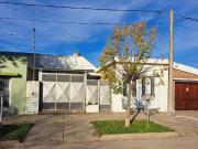 Casa de 3 dormitorios patio con pileta, quincho y...