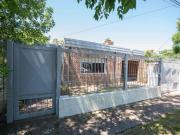 CASA DE 3 DORMITORIOS VENTA VILLA ELISA CON PILETA