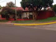 CASA DE 3 DORMITORIOS Y COCHERA EN CH. 240. POSADAS,...