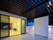 Casa de 3 habitaciones, 1 en planta baja, con cocina...