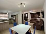 Casa de 3 habitaciones en Venta, Urb Privada