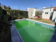 Casa de 3 habitaciones escritorio cochera y pileta...