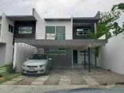 Casa de 3 Habitaciones y Piscina en Piedra Antigua...