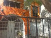Casa de 3 Niveles en Venta en Oblatos 282 m² ¡Ubicación...