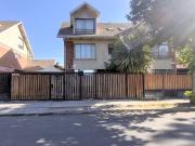 ¡Casa de 3 pisos en Huechuraba lista para ti!