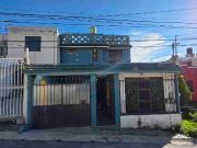 Casa de 3 pisos en venta, muy cerca de la UAEH, al...