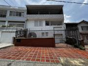 CASA DE 3 PISOS UNIFAMILIAR EN VENTA, MIRAFLORES, OESTE,...