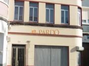 CASA DE 3 PLANTAS EN EL CENTRO DE FERROL CON JARDÍN