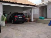 Casa de 3 Quartos com suite e 2 vagas no bairro Jardim...