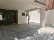 Casa de 3 Rec en Venta con Terreno Excedente en Privada...